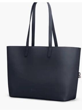 The latitude black Leather Tote by away